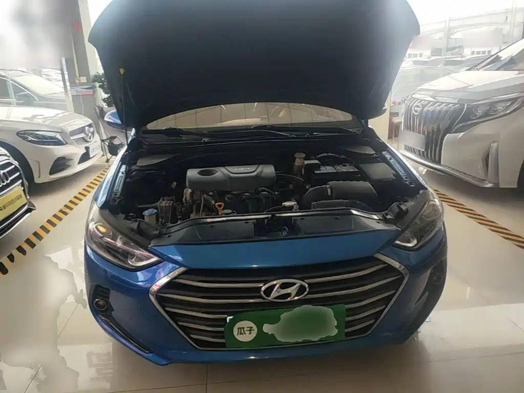 Hyundai Elantra — миниатюра 20