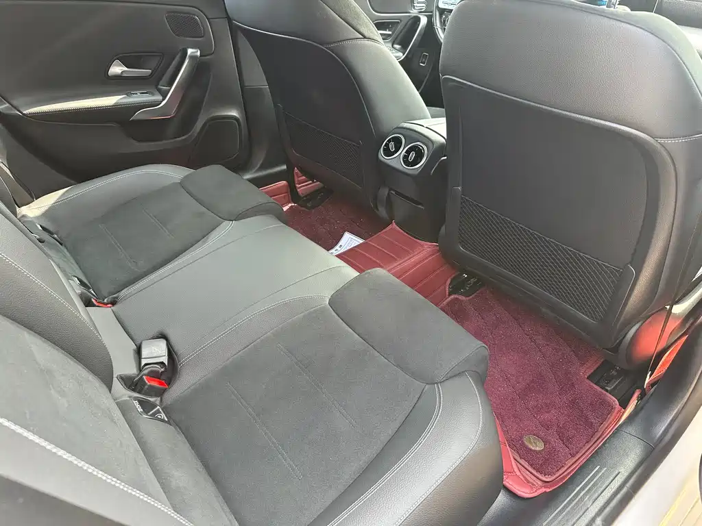 Mercedes-Benz A-Class — миниатюра 9