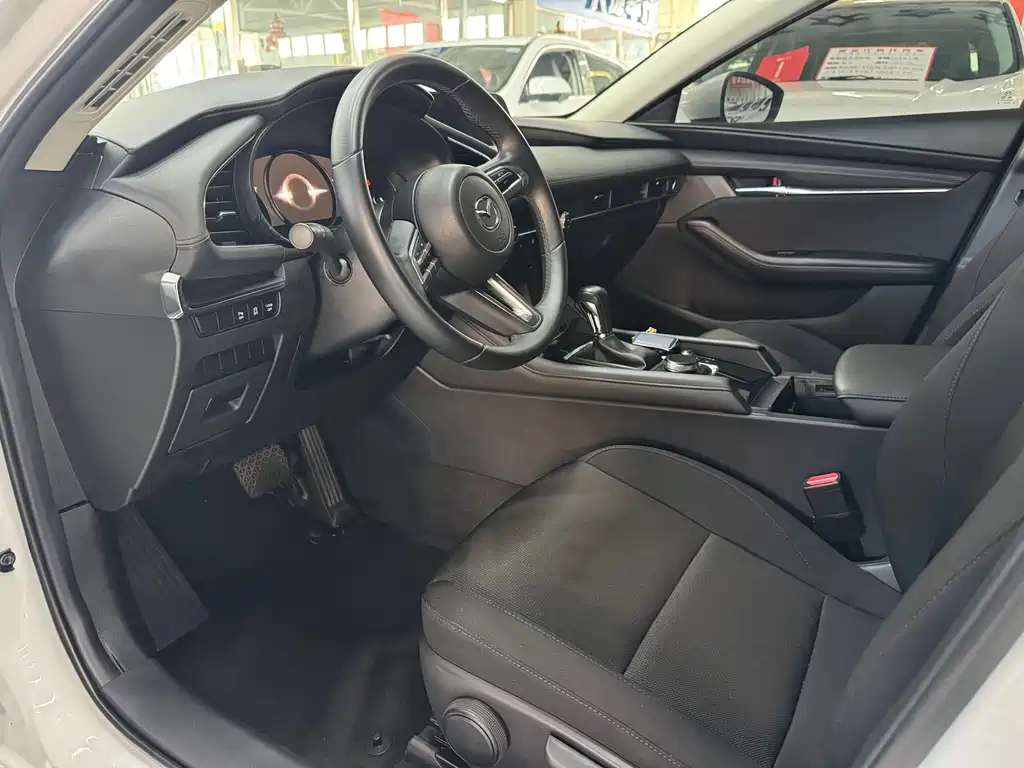 Mazda 3 Axela — миниатюра 7