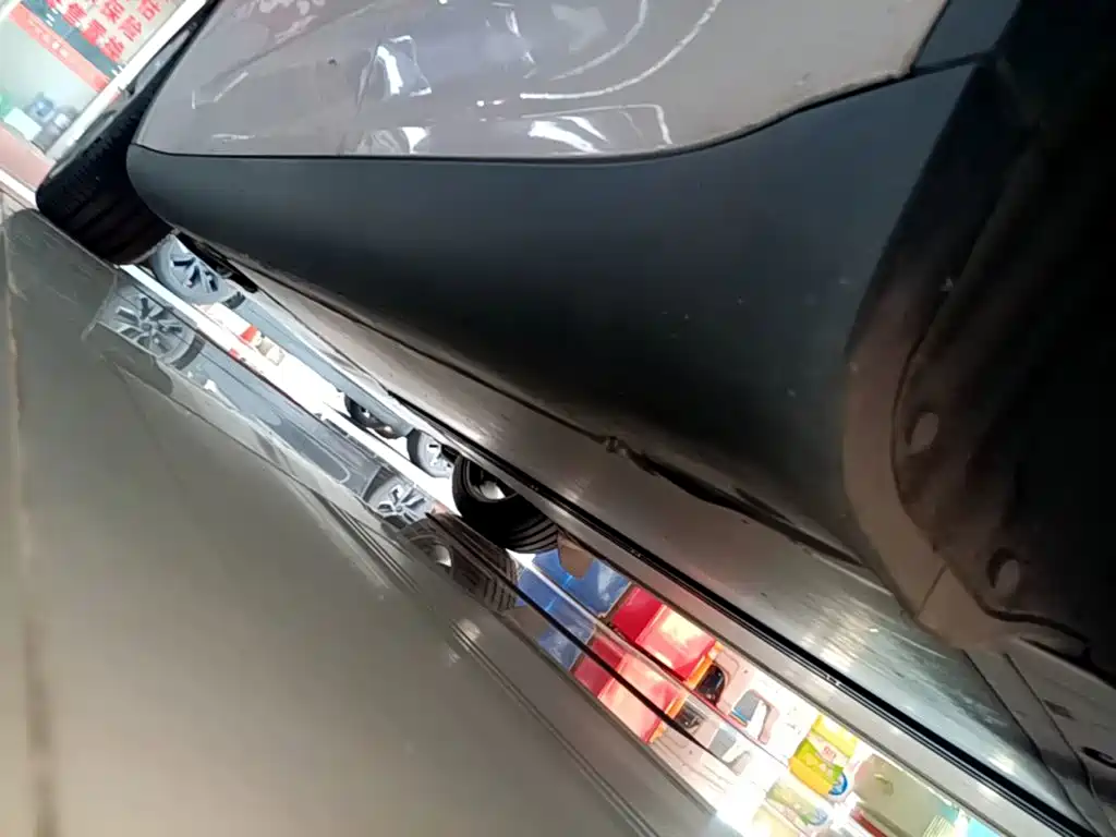 Tesla Model Y — миниатюра 22