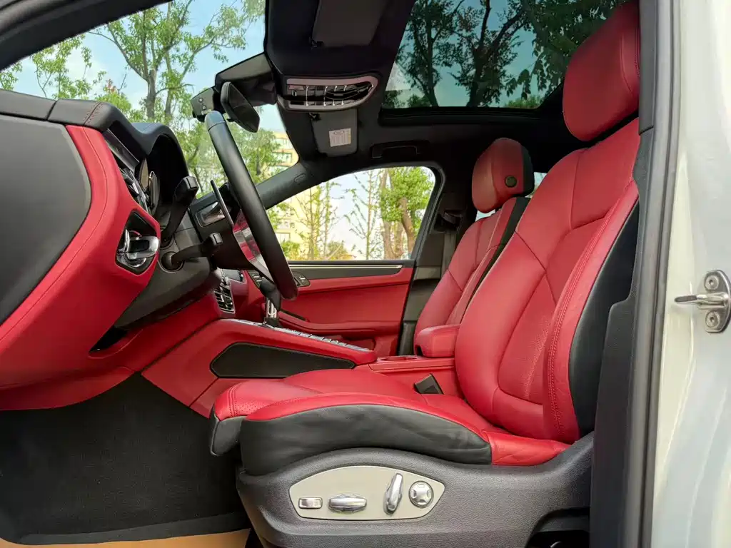 Porsche Macan — миниатюра 15