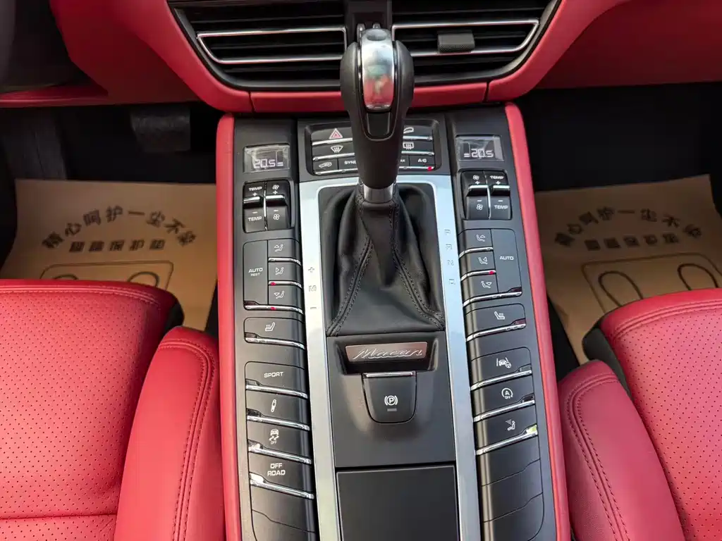 Porsche Macan — миниатюра 14