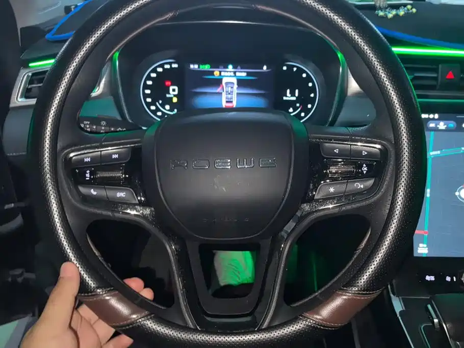 Roewe RX5 — миниатюра 15