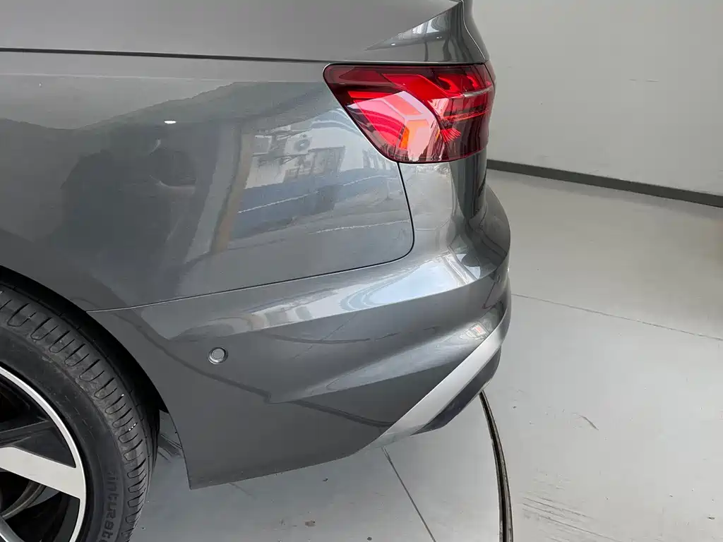 Audi A4L — миниатюра 10
