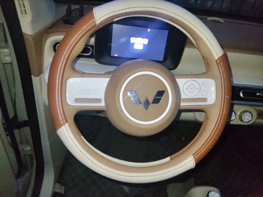 Wuling MINIEV — миниатюра 11
