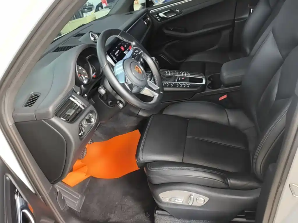 Porsche Macan — миниатюра 15