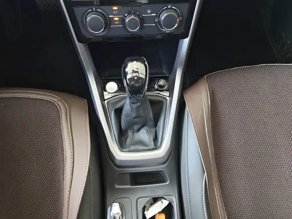 Volkswagen T-Cross — миниатюра 14