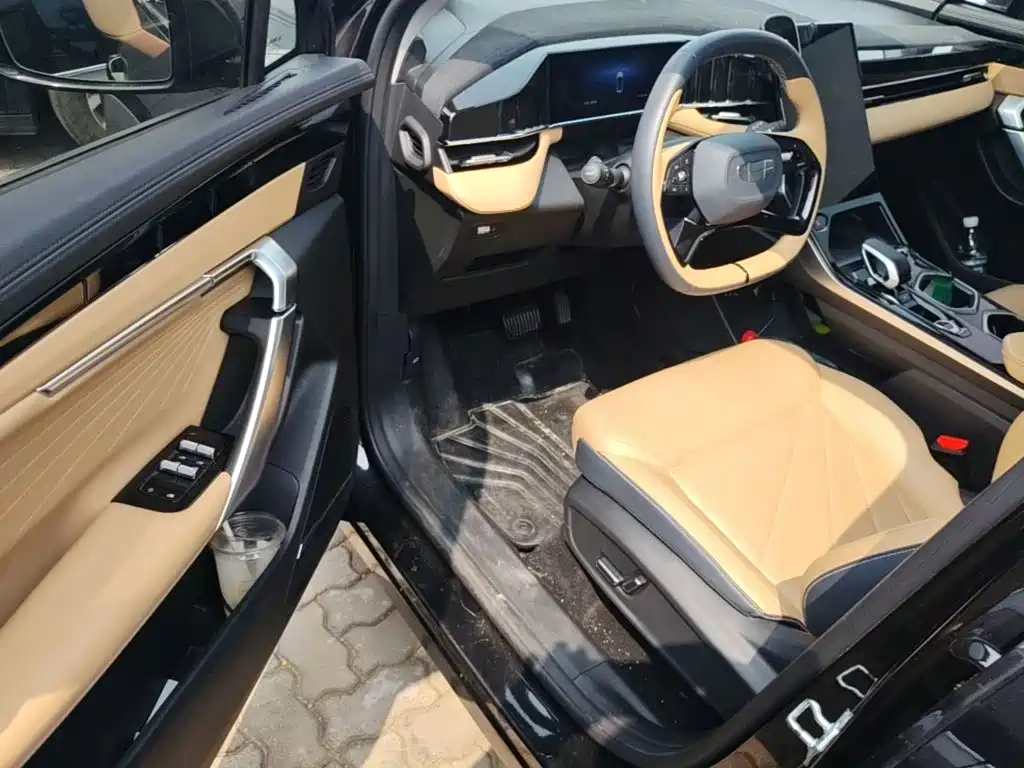 Geely Boyue L — миниатюра 16