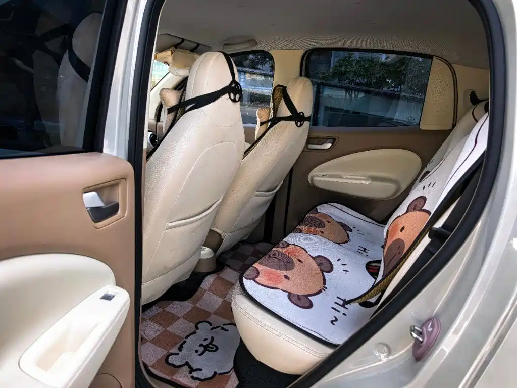 Wuling MINIEV — миниатюра 6