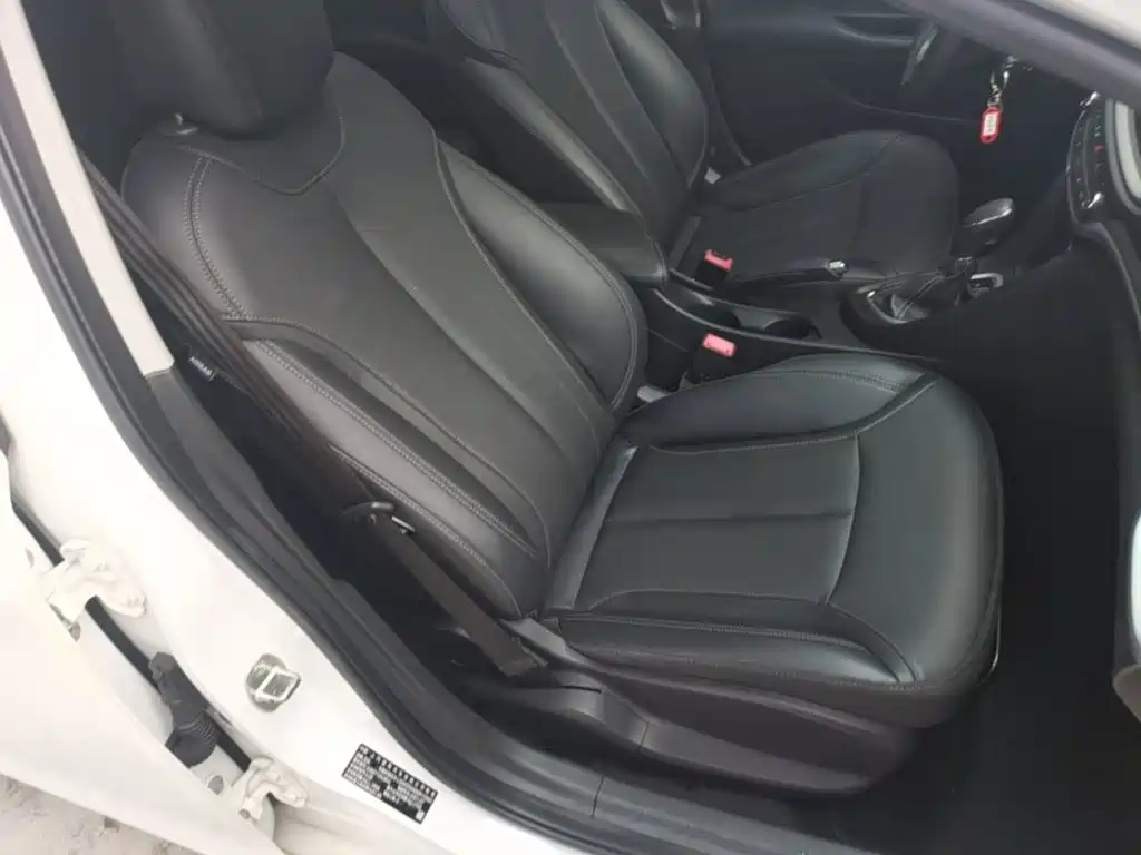 Buick Excelle — миниатюра 25