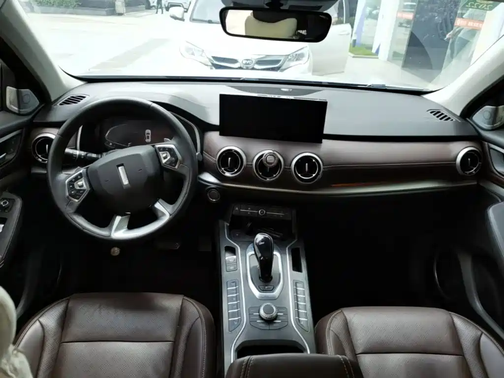Wey Wey VV6 — миниатюра 10