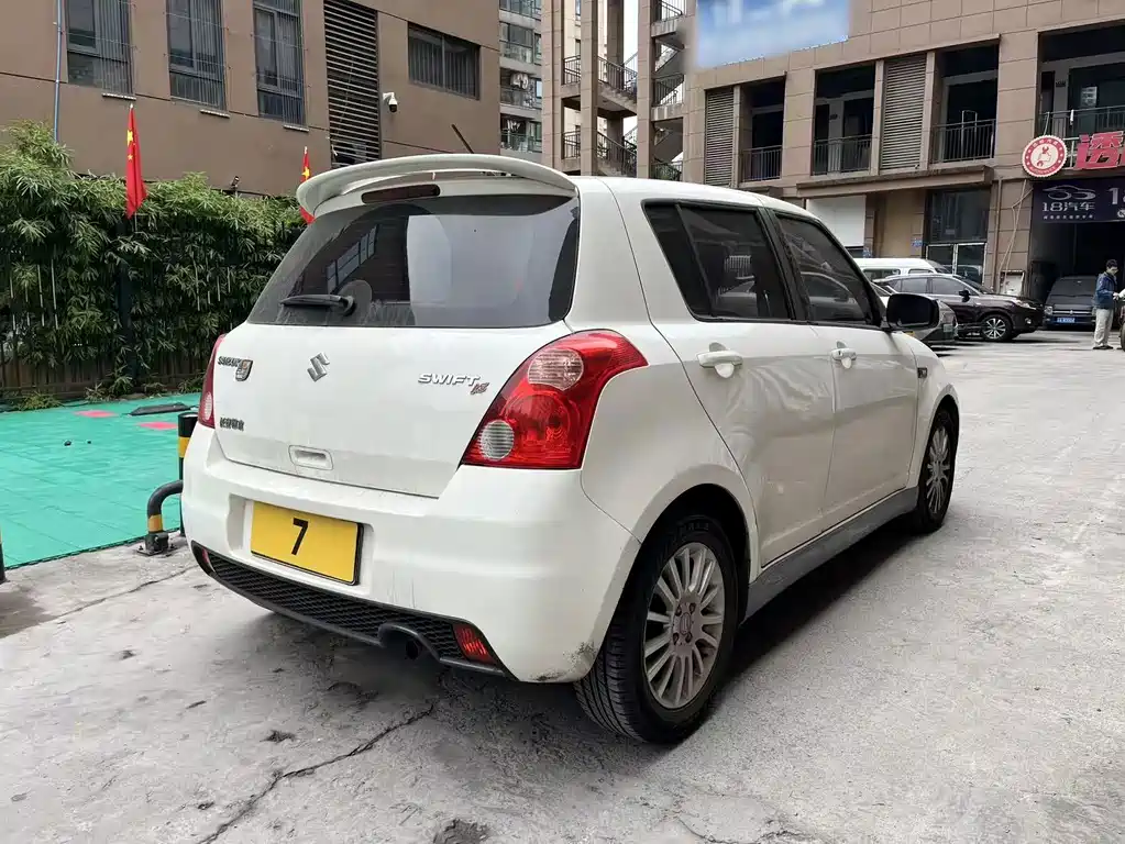 Suzuki Swift — миниатюра 4
