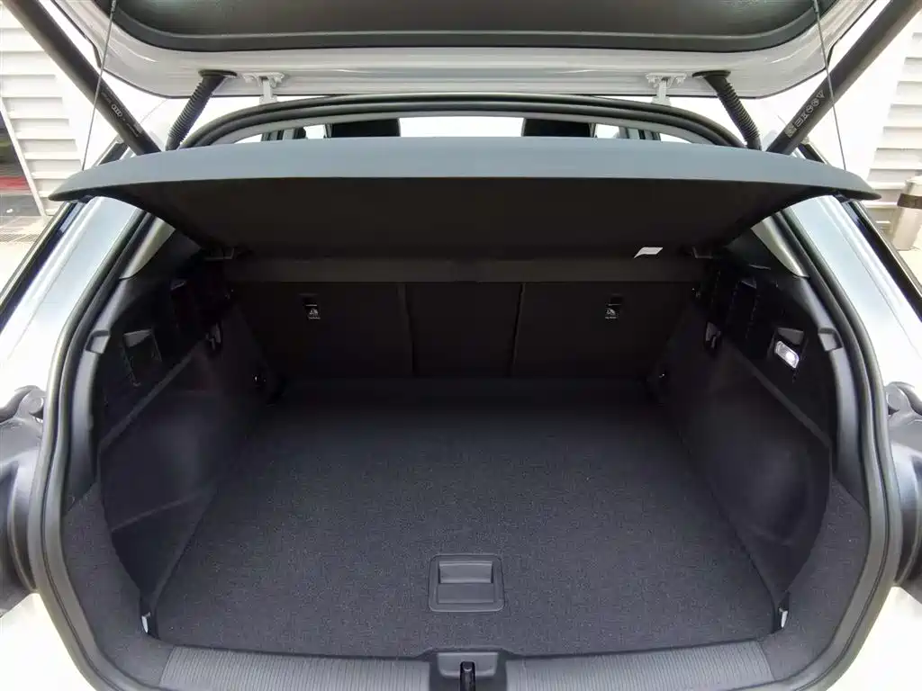 Audi Q2L 2023 35TFSI Fashion
