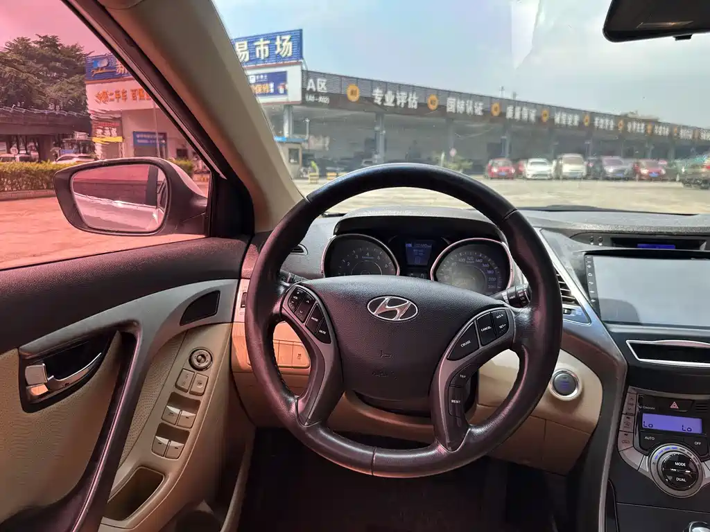 Hyundai Elantra Langdong — миниатюра 21