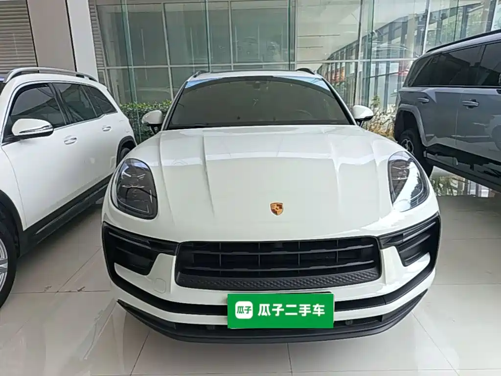 Porsche Macan — миниатюра 3