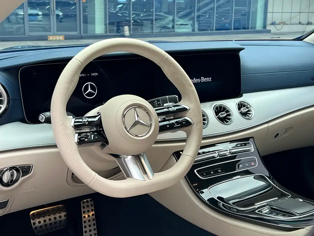 MERCEDES-BENZ E CLASS