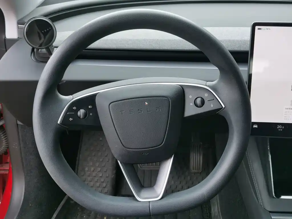 Tesla Model 3 — миниатюра 8