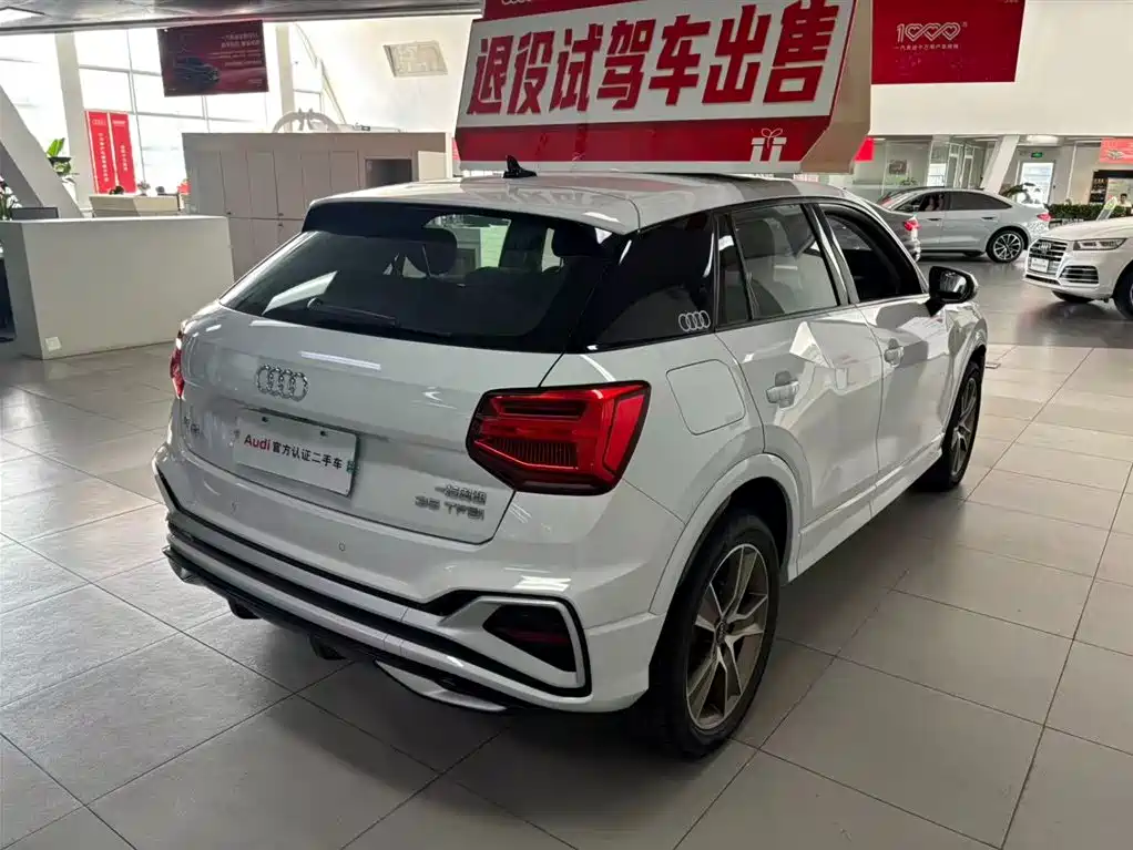 Audi Q2L 2023 35TFSI Fashion