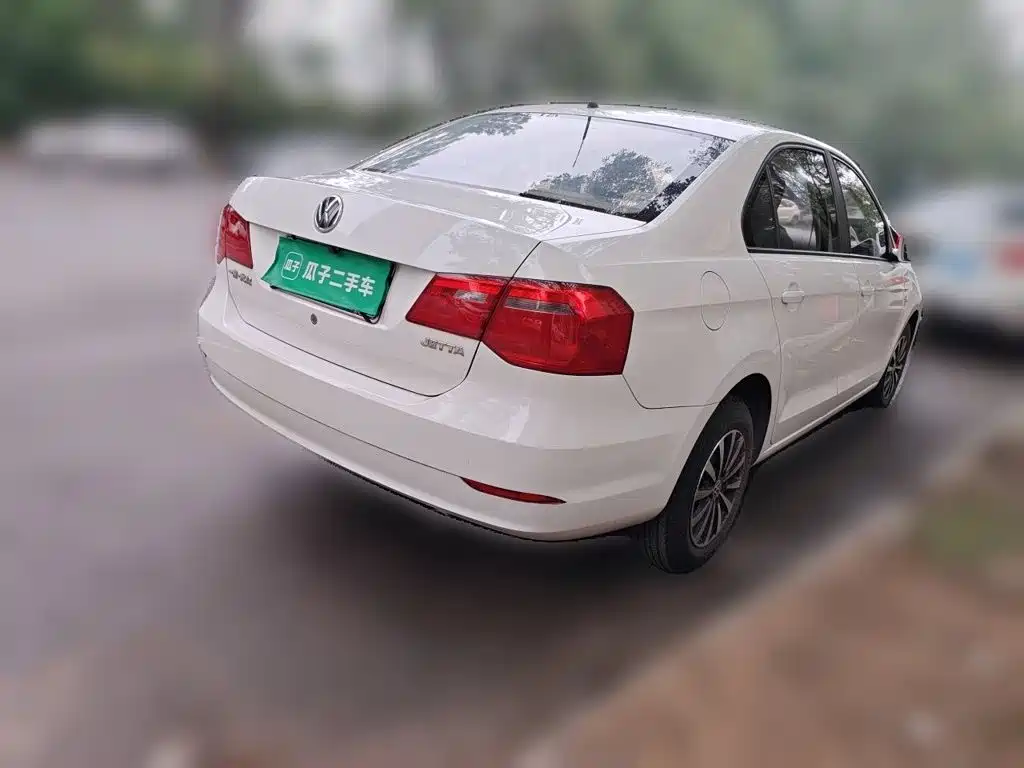 Volkswagen Jetta — миниатюра 6
