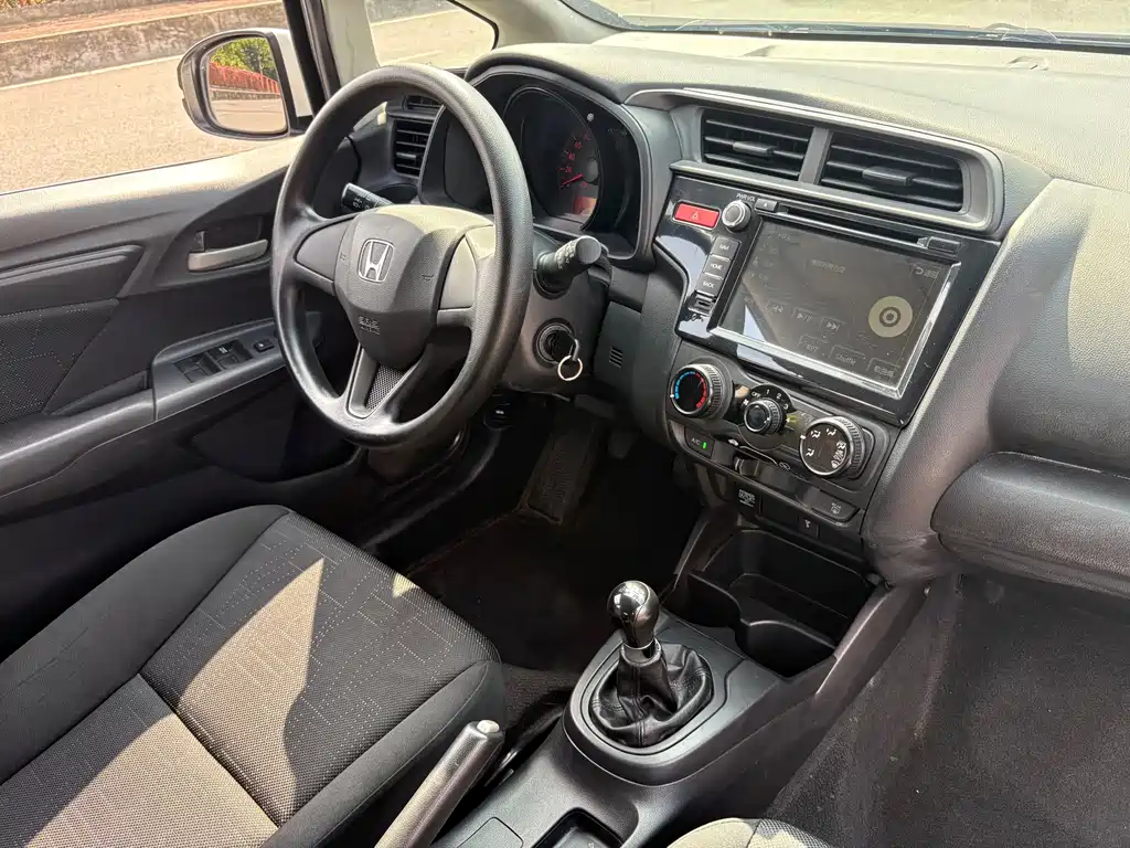 Honda Fit — миниатюра 15