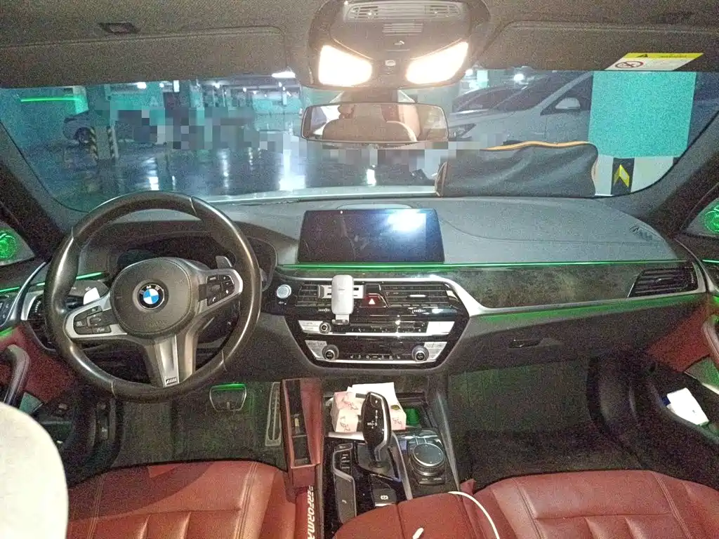 BMW 5 Series — миниатюра 10