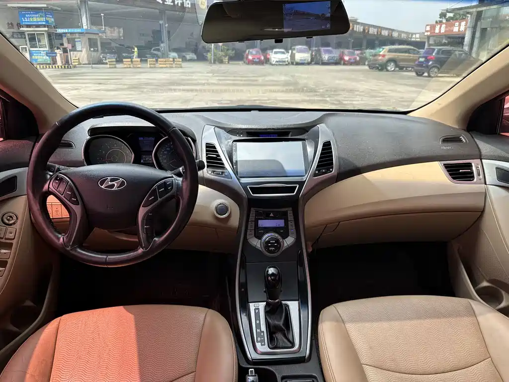 Hyundai Elantra Langdong — миниатюра 20