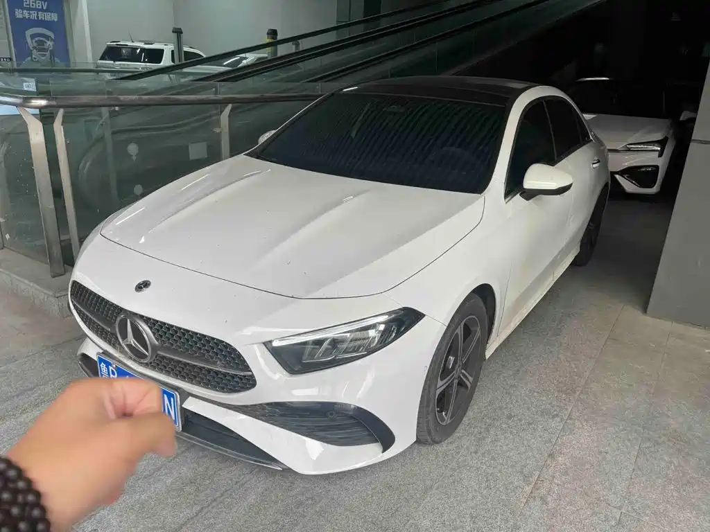 奔驰A级 2023款 A 200 L 时尚型 2023