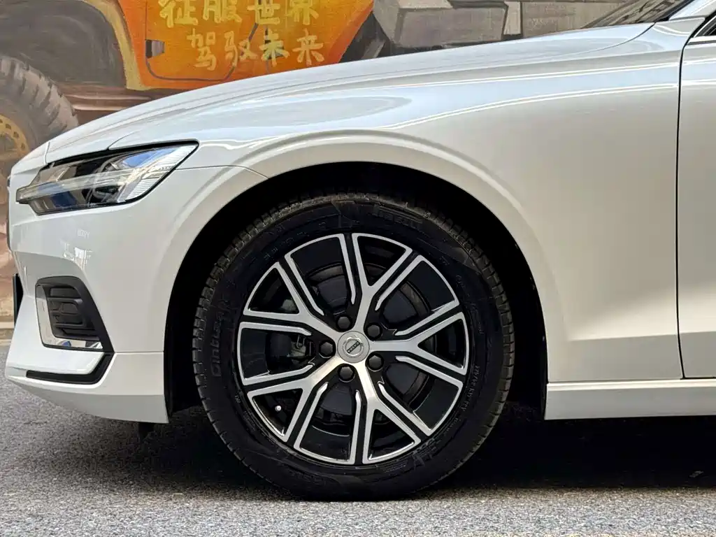 Volvo S60 — миниатюра 6