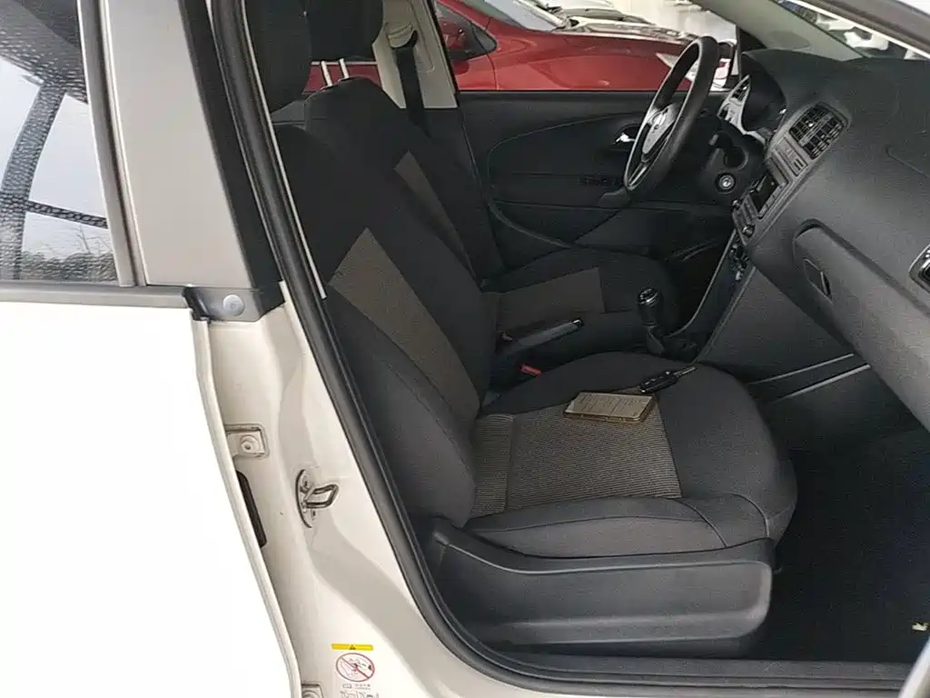 Volkswagen Polo — миниатюра 25