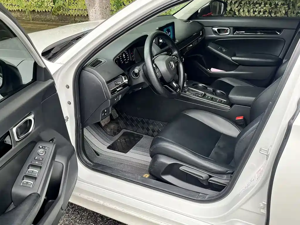 Honda Civic 2023 240TURBO CVT