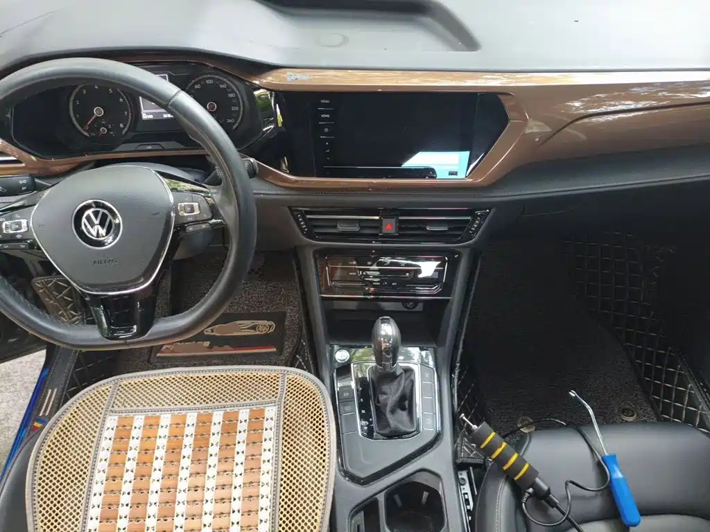 Volkswagen Tharu — миниатюра 5