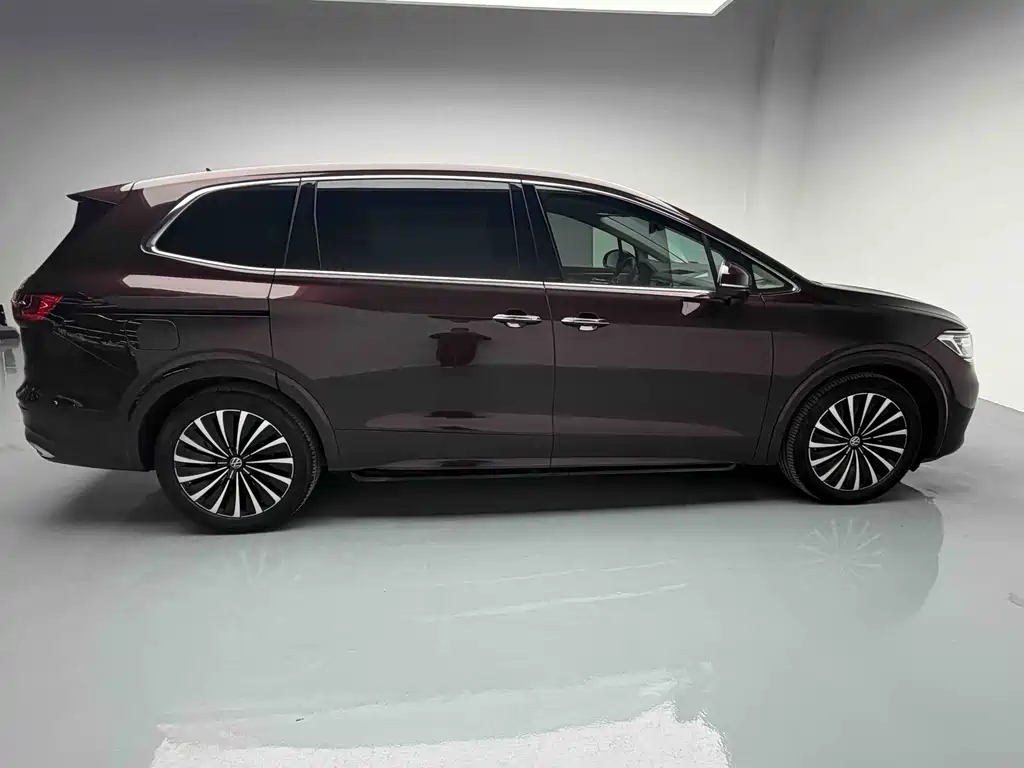 Volkswagen Viloran 2022 380TSI Luxury