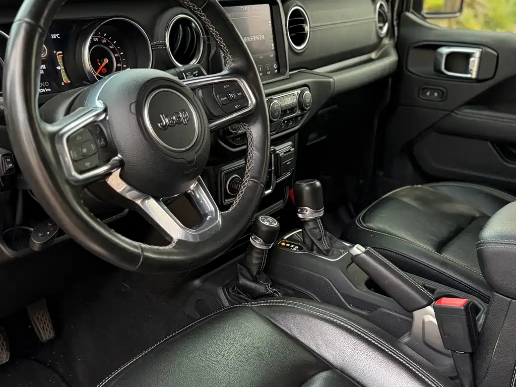 Jeep Gladiator — миниатюра 10