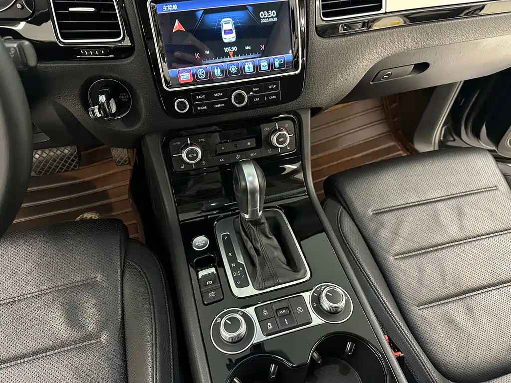 Volkswagen Touareg — миниатюра 18