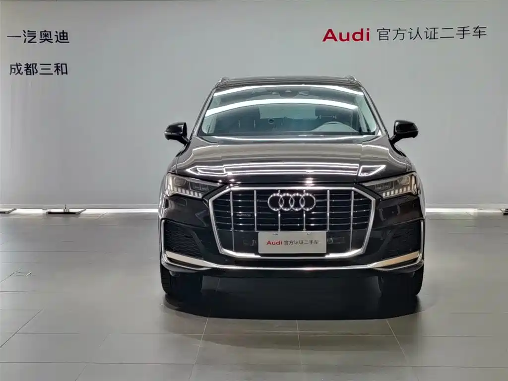 Audi Q7 2023 45 TFSI quattro S line Sport