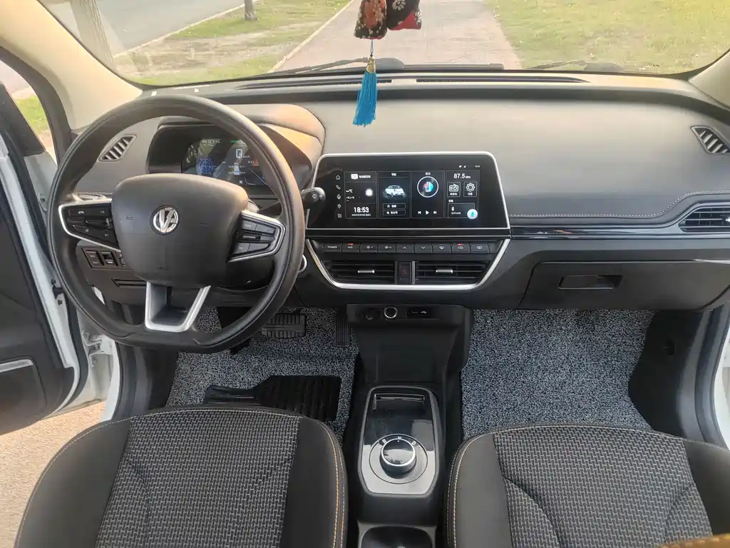 Dongfeng EV YOUNG Guang Xiaoxin — миниатюра 15