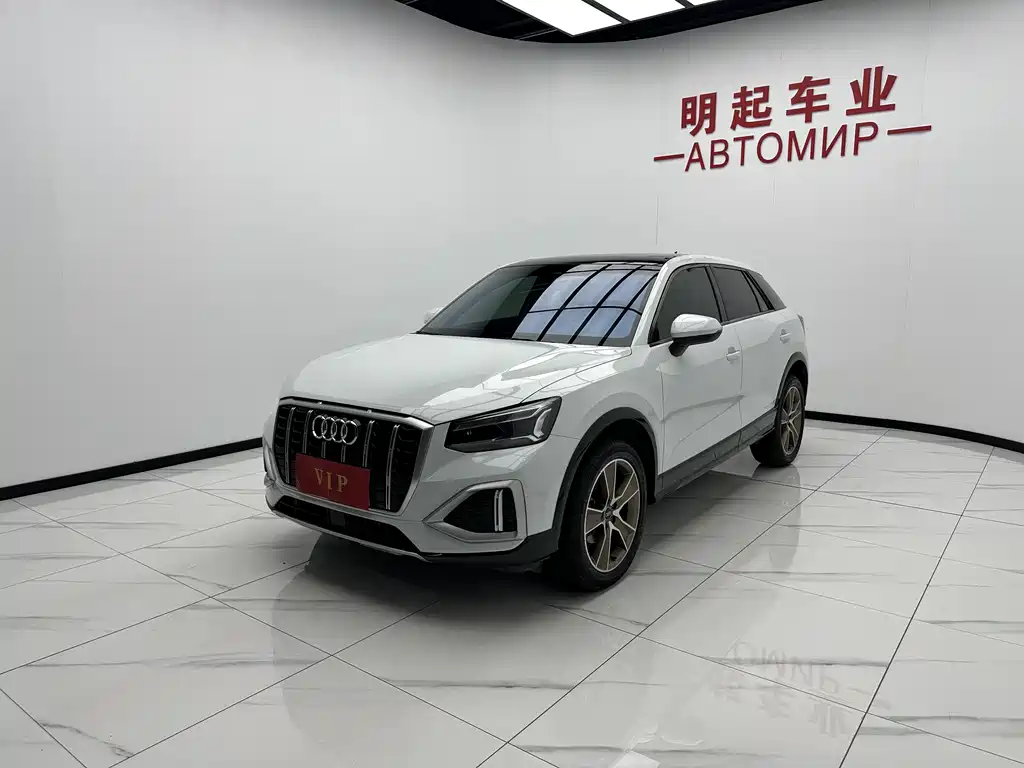 Audi Q2L 2022 35 TFSI Fashion