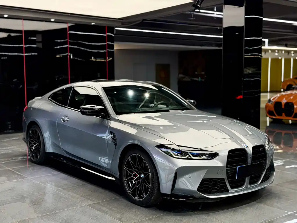 BMW M4 2023 M4