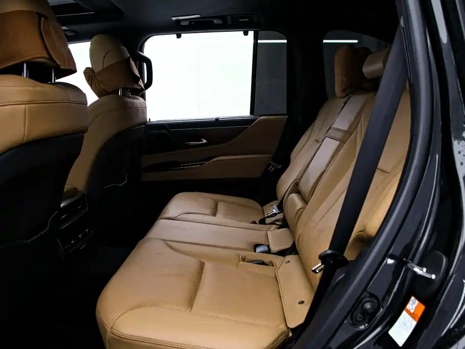Lexus LX — миниатюра 17