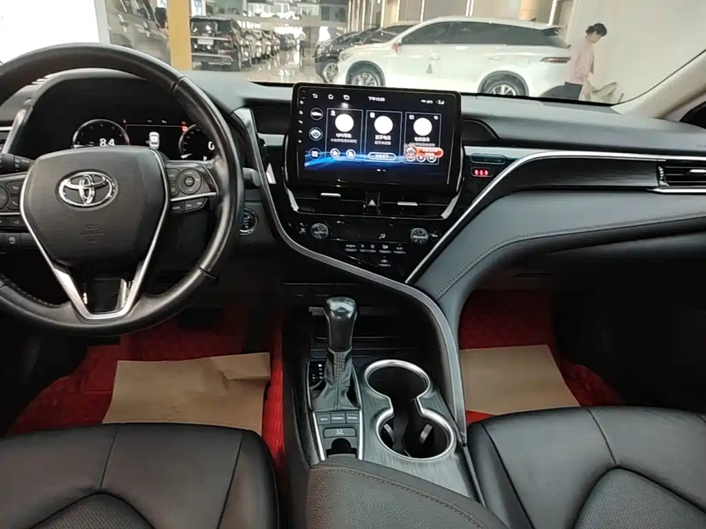 Toyota Camry — миниатюра 14
