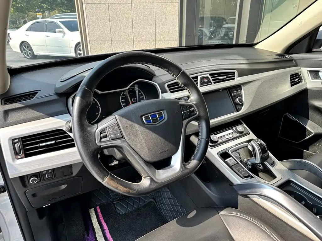Geely Boyue — миниатюра 8
