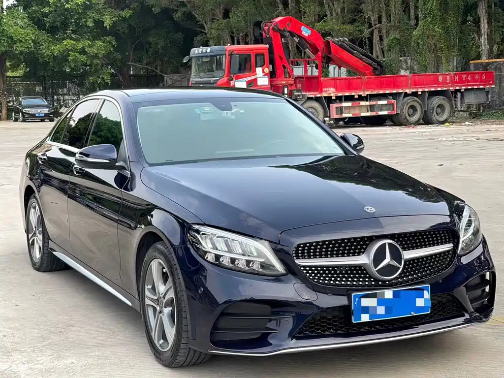 Mercedes-Benz C-Class — миниатюра 3