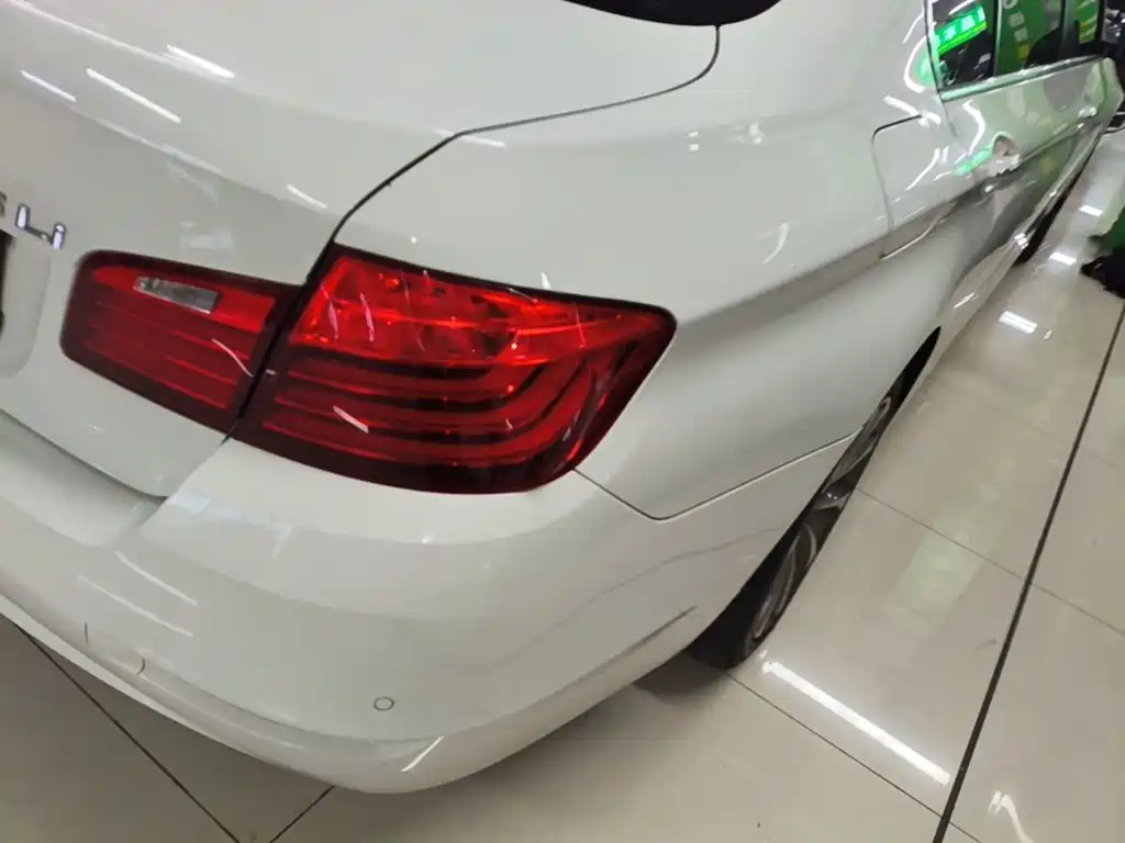 BMW 5 Series — миниатюра 8