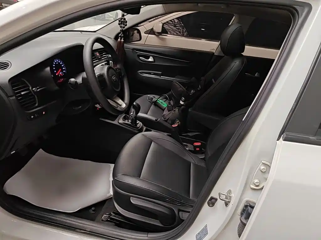 Kia K2 — миниатюра 15