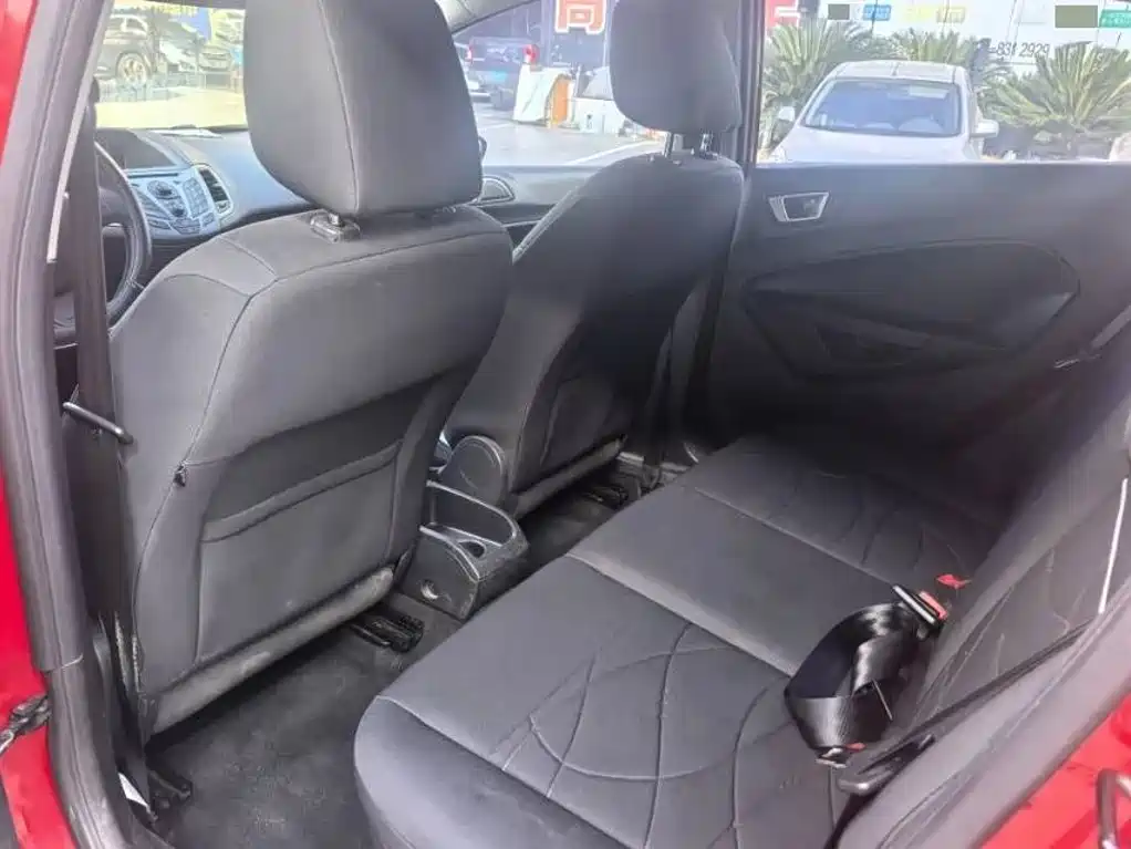 Ford Fiesta — миниатюра 5