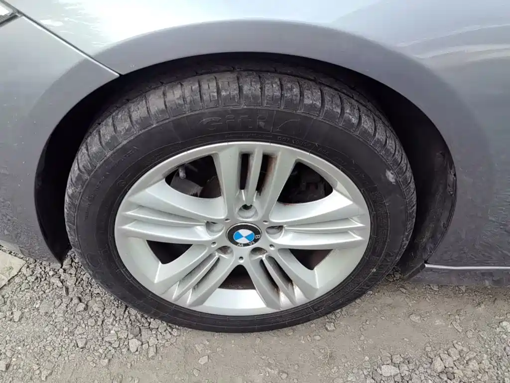 BMW 3 Series — миниатюра 23