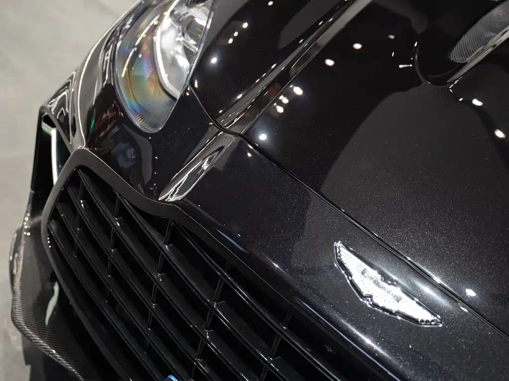 Aston Martin DBX 2020 4.0T V8 1913