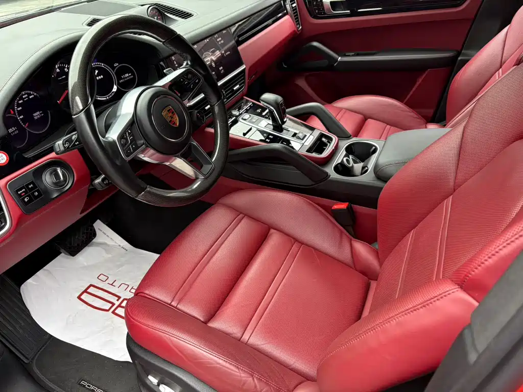 Porsche Cayenne — миниатюра 11