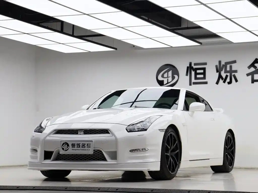 Nissan GT-R — миниатюра 25