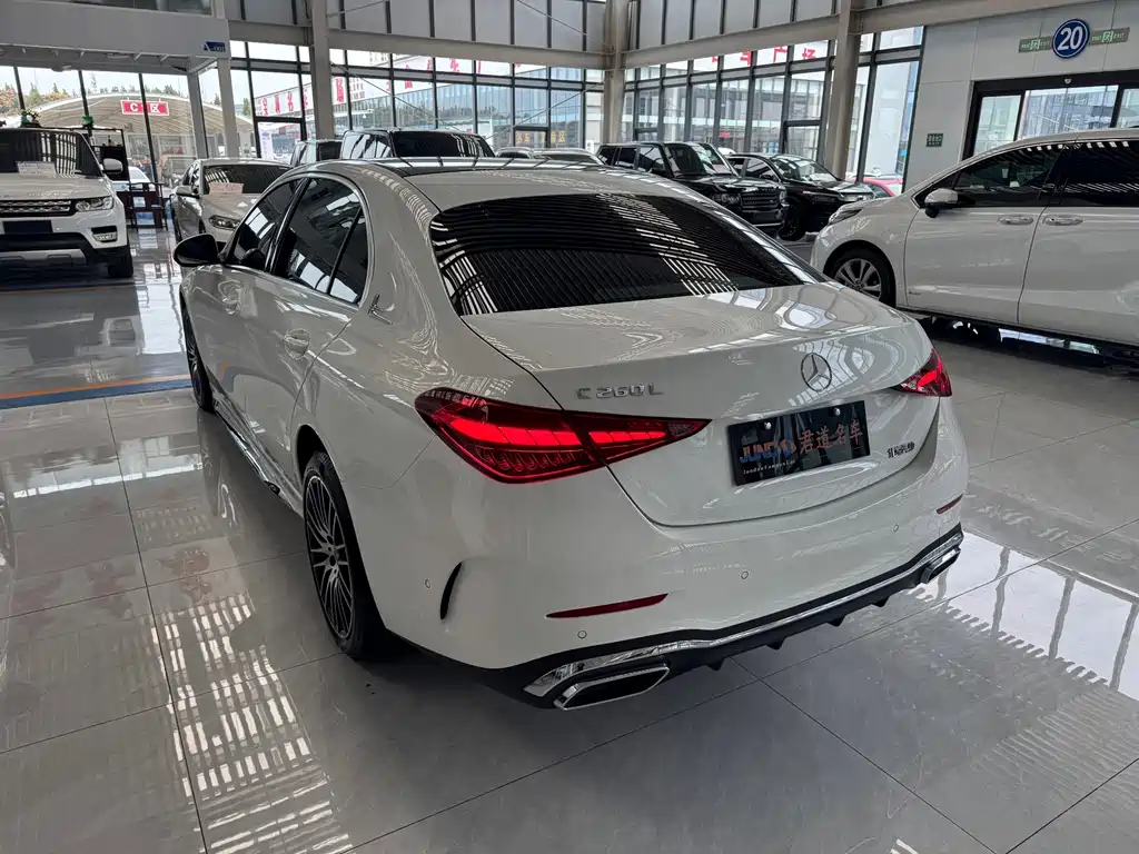 Mercedes-Benz C-Class — миниатюра 5